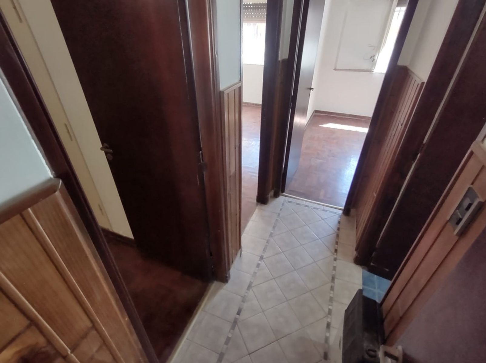 Casa en Venta 4 Amb. Bº Guemes una planta garaje jardín — foto 6