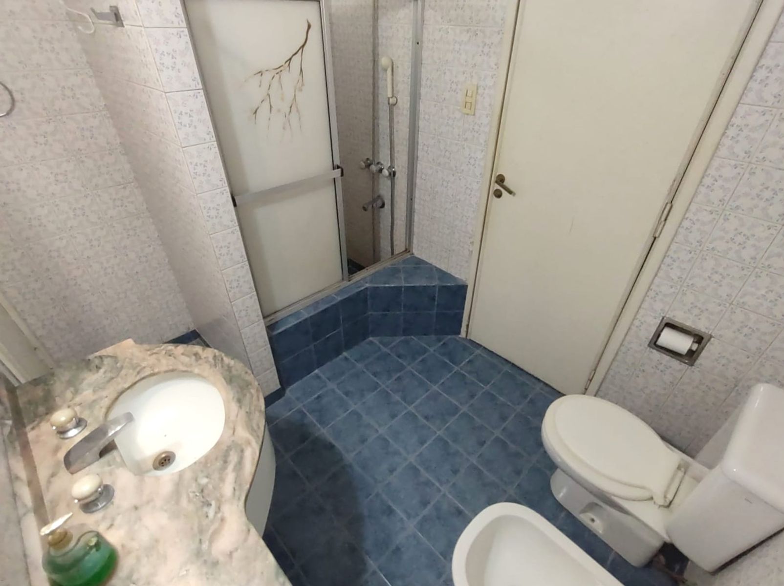 Casa en Venta 4 Amb. Bº Guemes una planta garaje jardín — foto 7