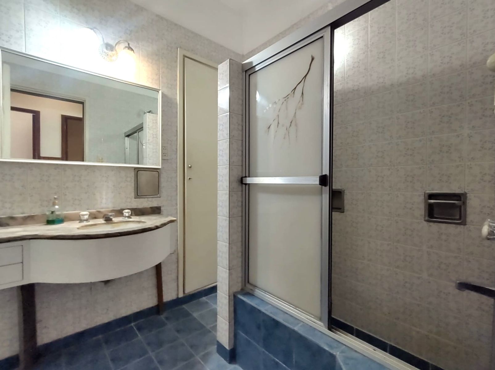 Casa en Venta 4 Amb. Bº Guemes una planta garaje jardín — foto 8