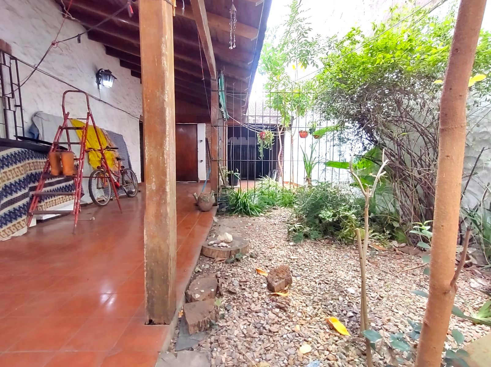 Chalet en Venta 4 Ambientes Jardín Garaje Patio El Palomar - 19