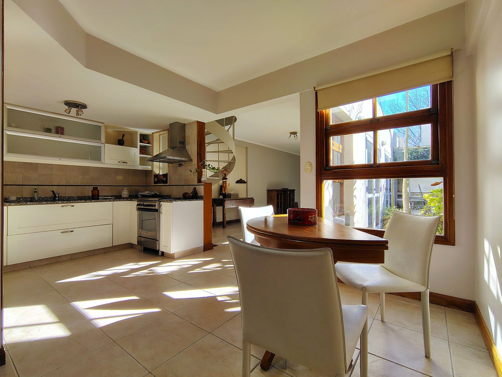 Casa en Venta 5 Ambientes Haedo Chico Excelente Construcción - 7