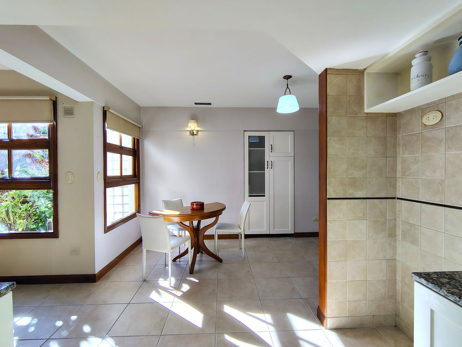 Casa en Venta 5 Ambientes Haedo Chico Excelente Construcción - 12