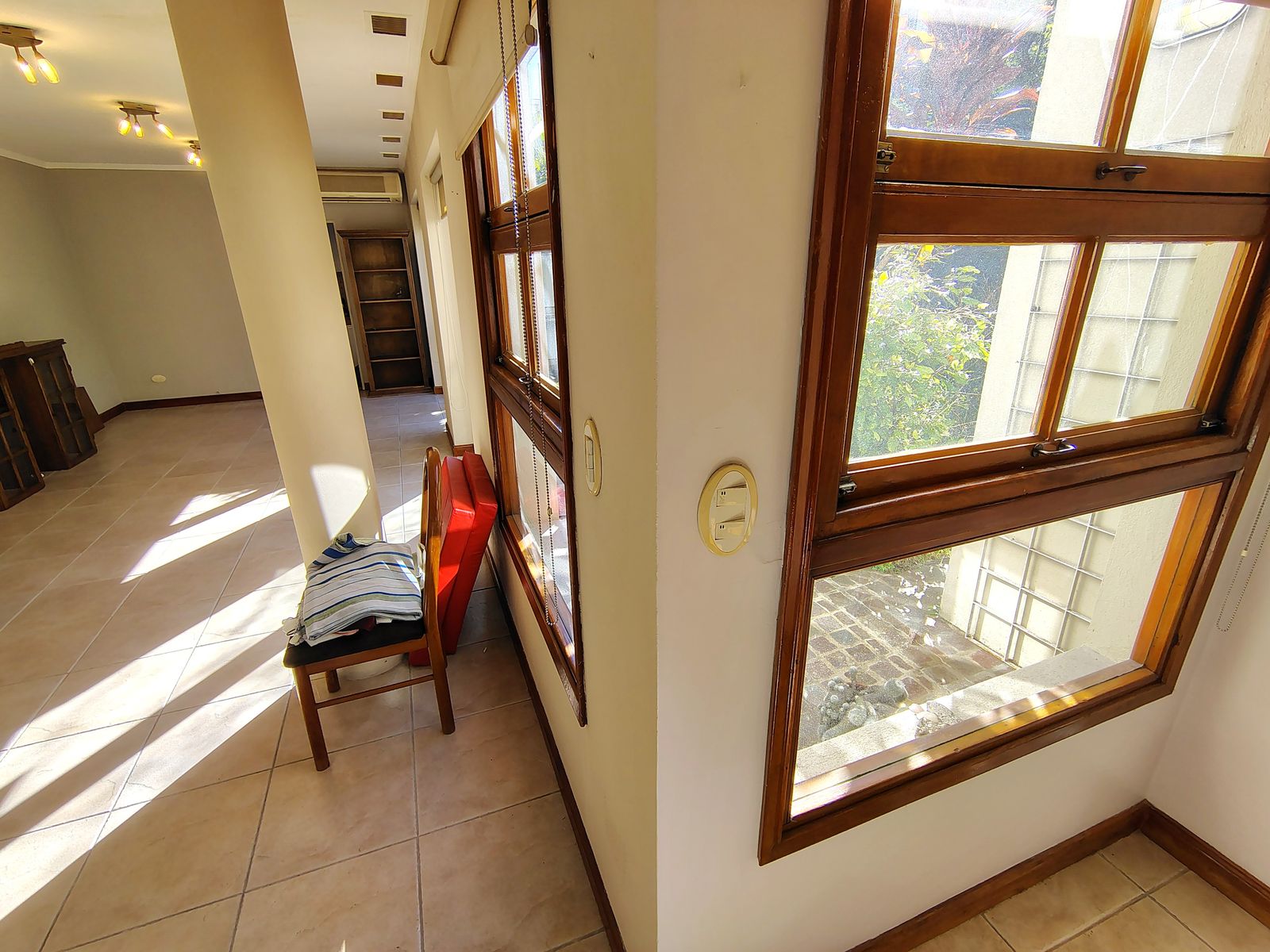Casa en Venta 5 Ambientes Haedo Chico Excelente Construcción - 13