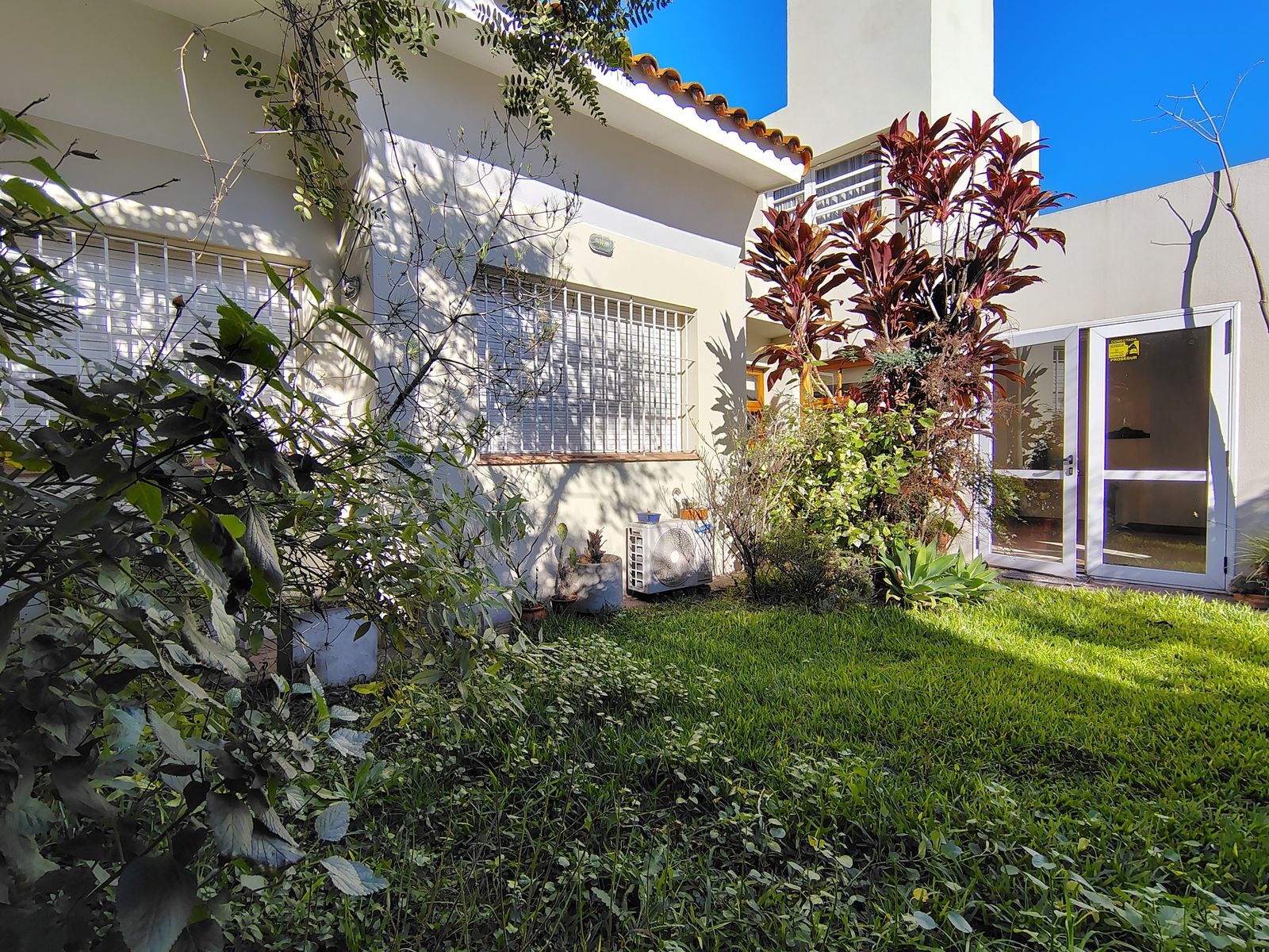 Casa en Venta 5 Ambientes Haedo Chico Excelente Construcción - 40