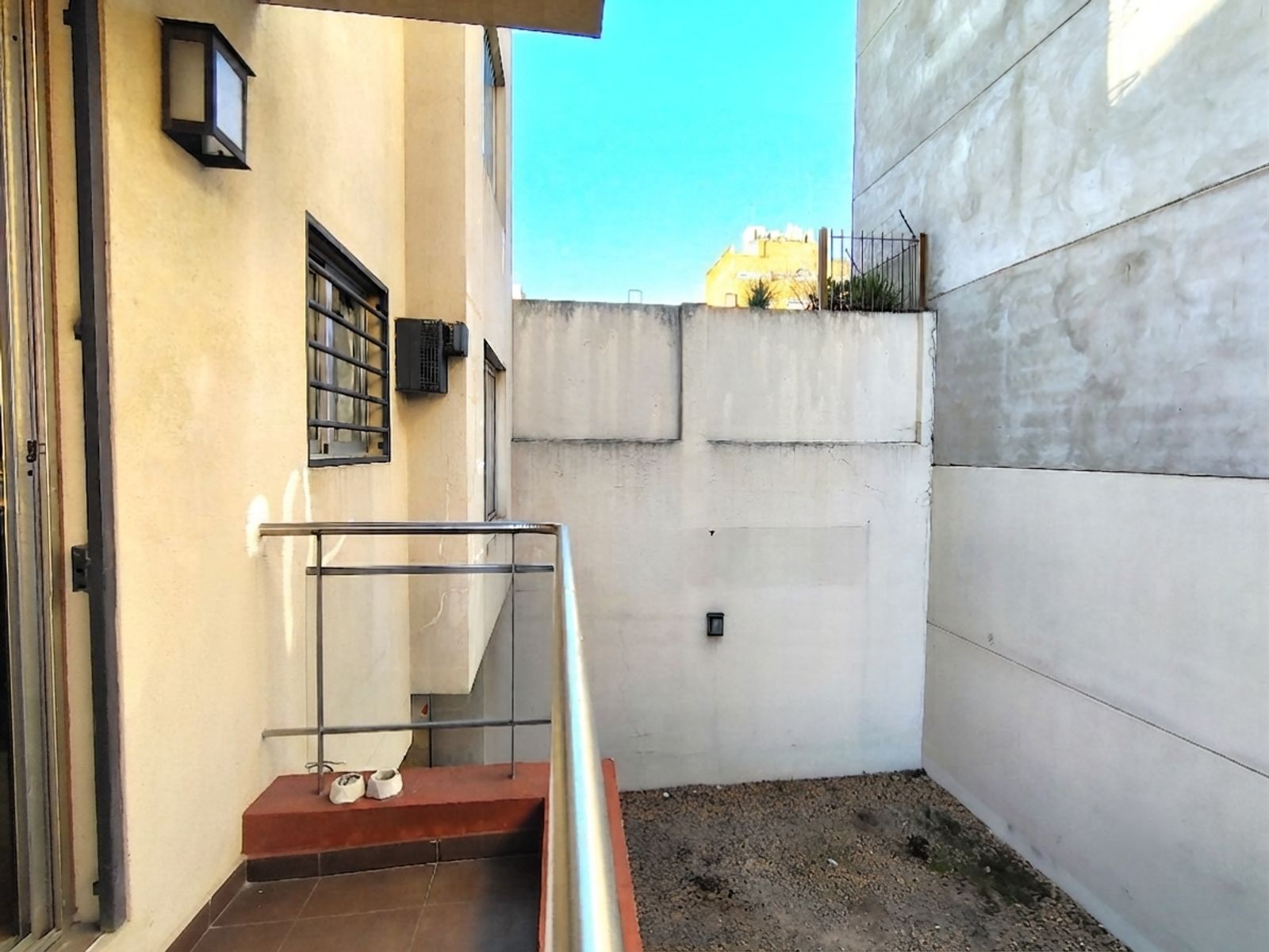 Depto semipiso 2 Ambientes en Venta con balcón Morón Sur - 1