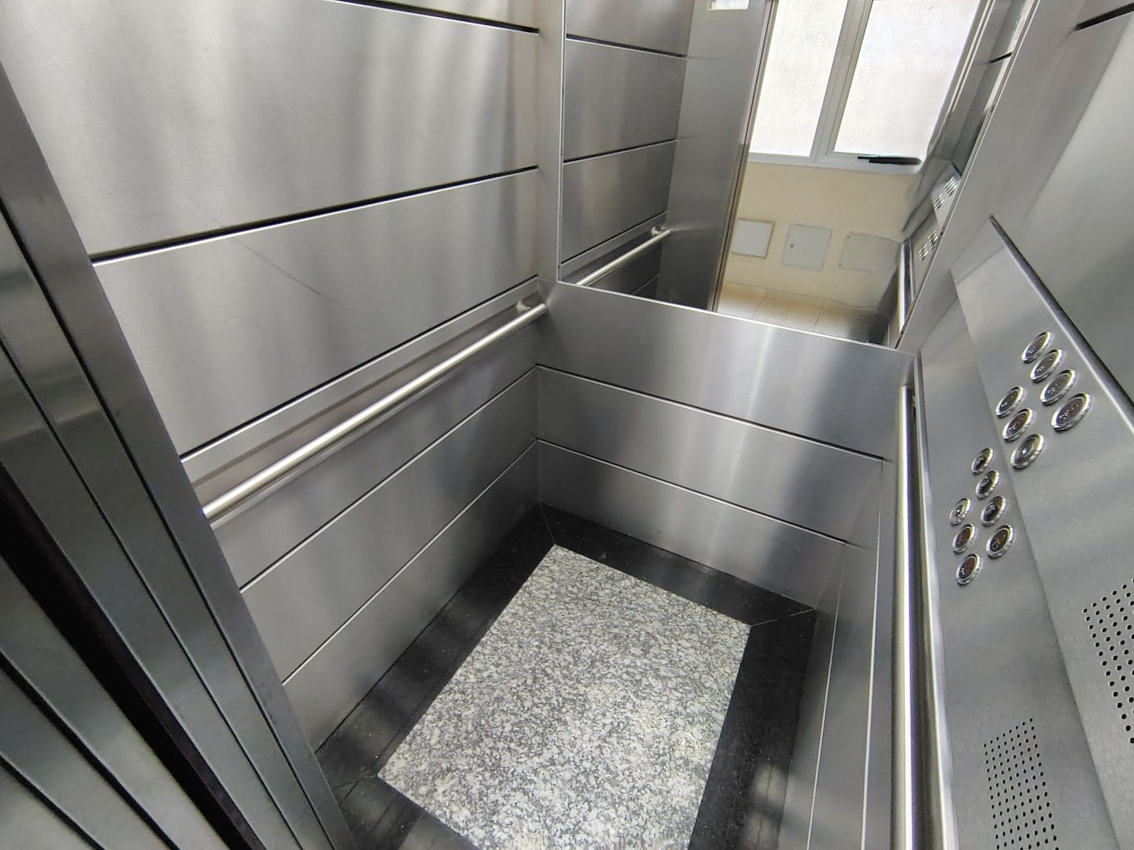 Depto semipiso 2 Ambientes en Venta con balcón Morón Sur - 9