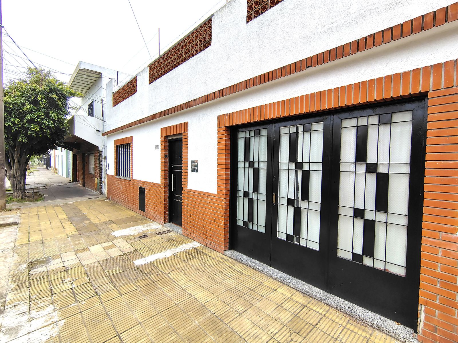 CASA en Venta 3 Ambientes Terraza Patio Garaje V. Luzuriaga - 3