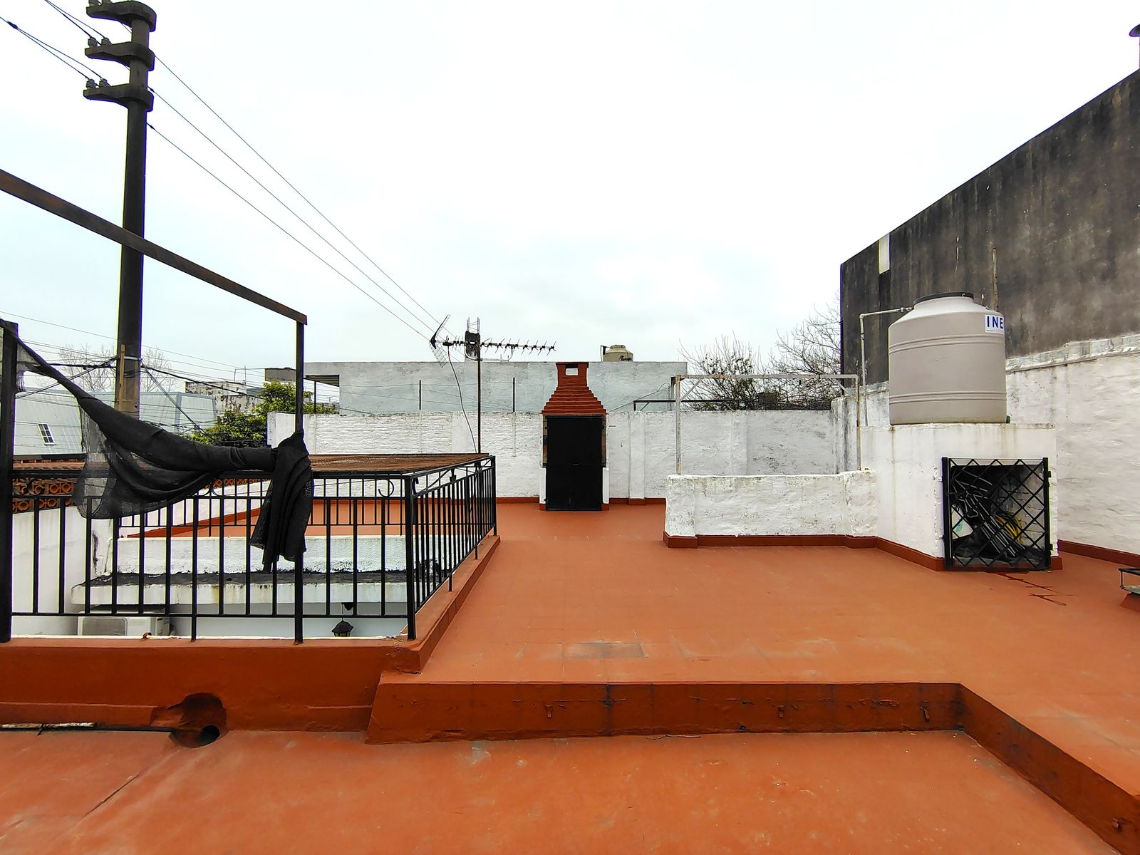 CASA en Venta 3 Ambientes Terraza Patio Garaje V. Luzuriaga - 30