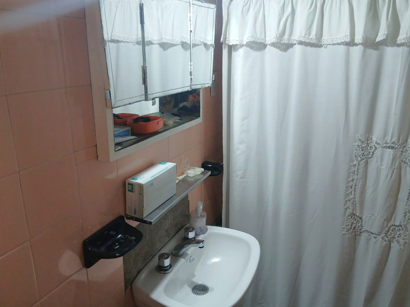 CASA en venta El Palomar a Refaccionar 4 ambientes Gran Fondo - 17