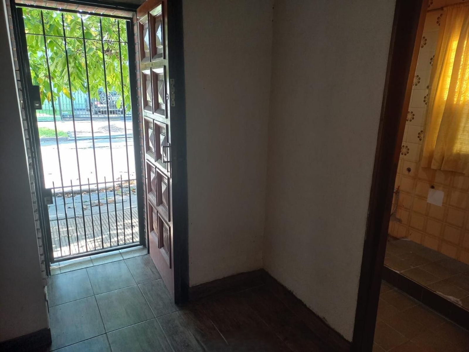 Casa en PH 1º Piso al Frente 3 dorm. Escritorio, Patio - 2