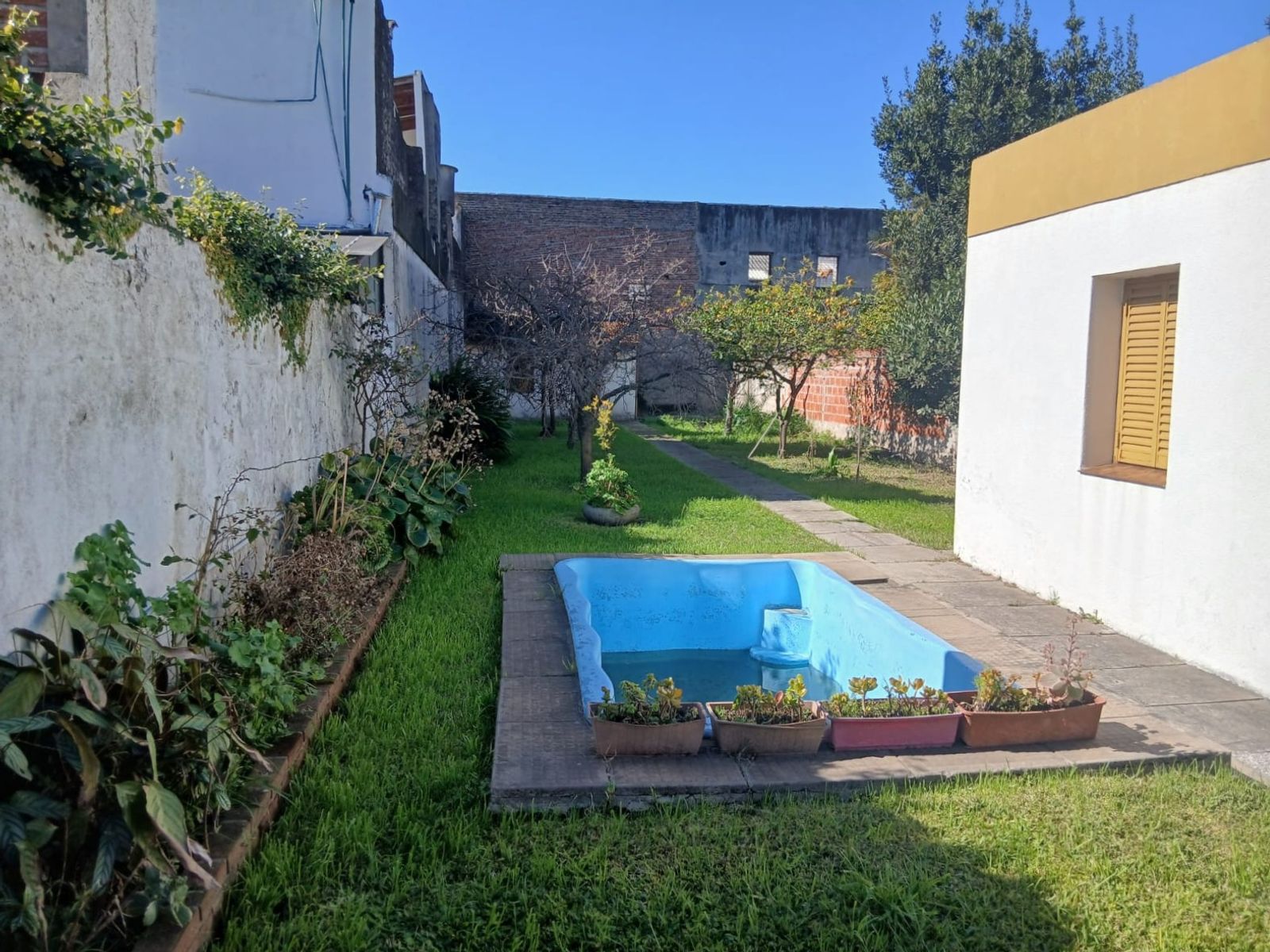 Casa en Venta Haedo 3 Amb. Lote 8,66x52 mts. Cochera - 6