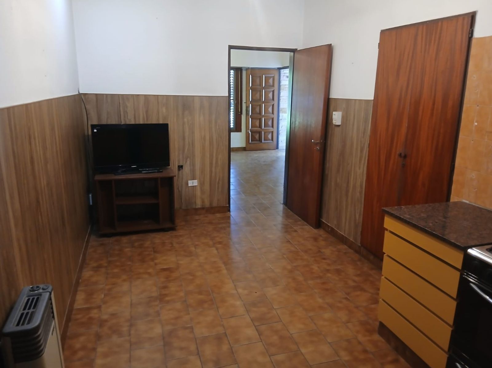 Casa en Venta Haedo 3 Amb. Lote 8,66x52 mts. Cochera - 15