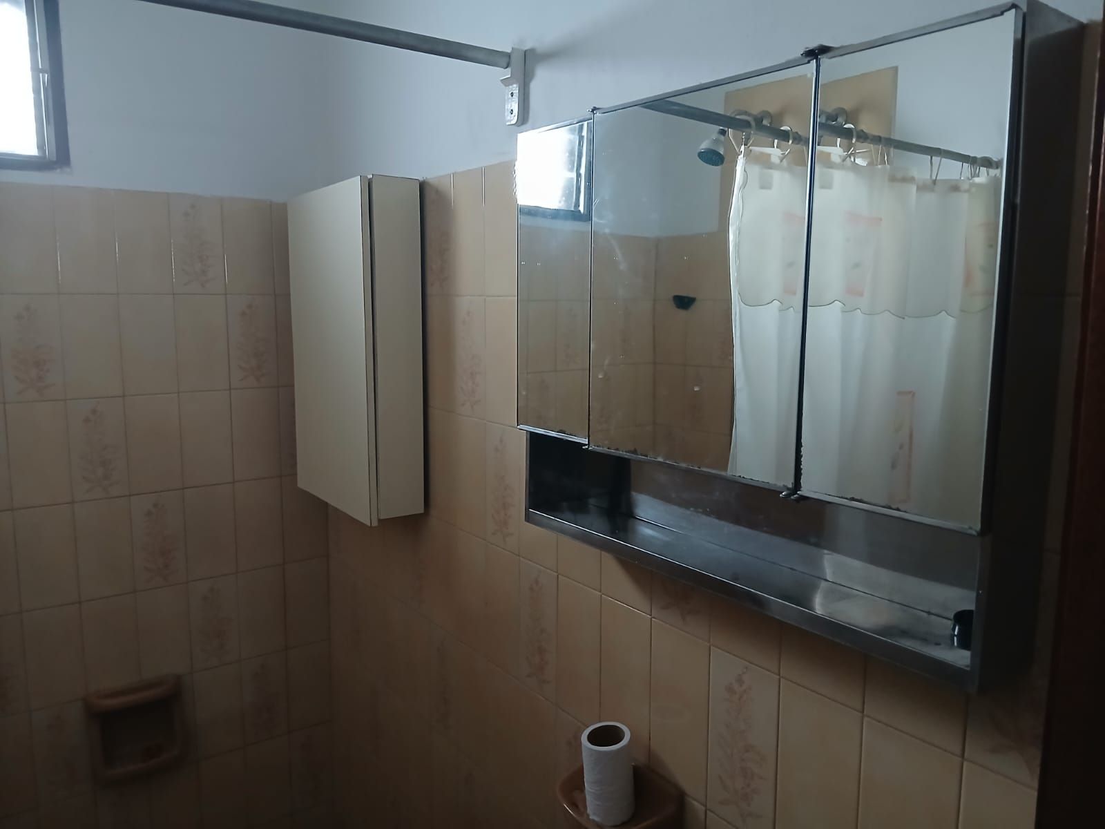 Casa en Venta Haedo 3 Amb. Lote 8,66x52 mts. Cochera - 19