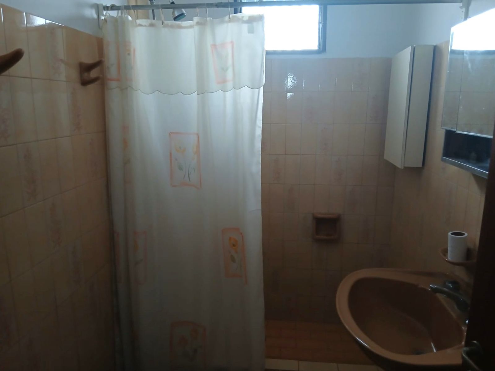 Casa en Venta Haedo 3 Amb. Lote 8,66x52 mts. Cochera - 21