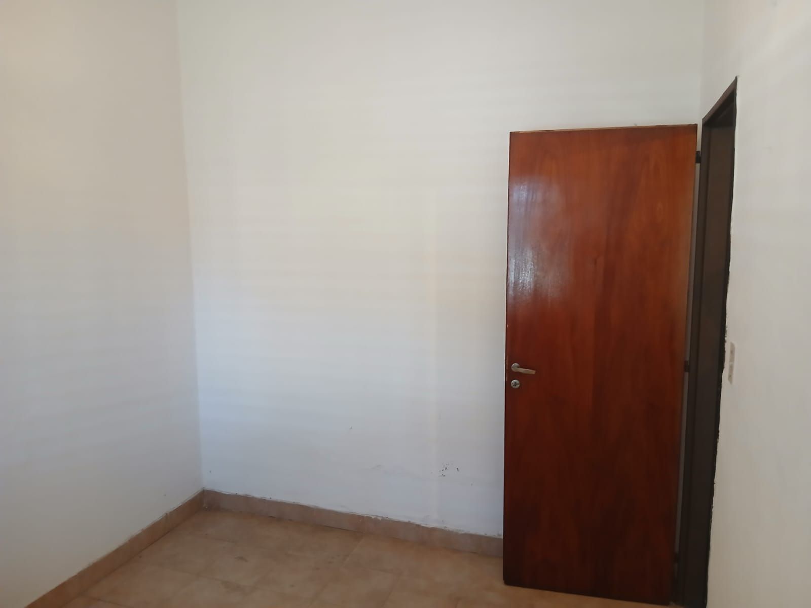 Casa en Venta Haedo 3 Amb. Lote 8,66x52 mts. Cochera - 22