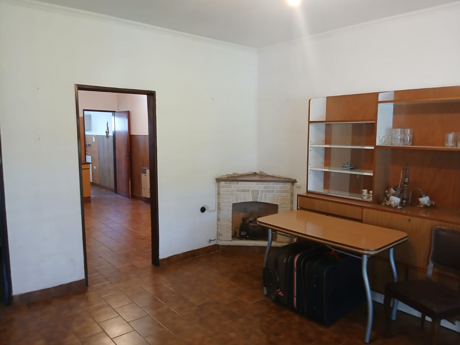 Casa en Venta Haedo 3 Amb. Lote 8,66x52 mts. Cochera - 24