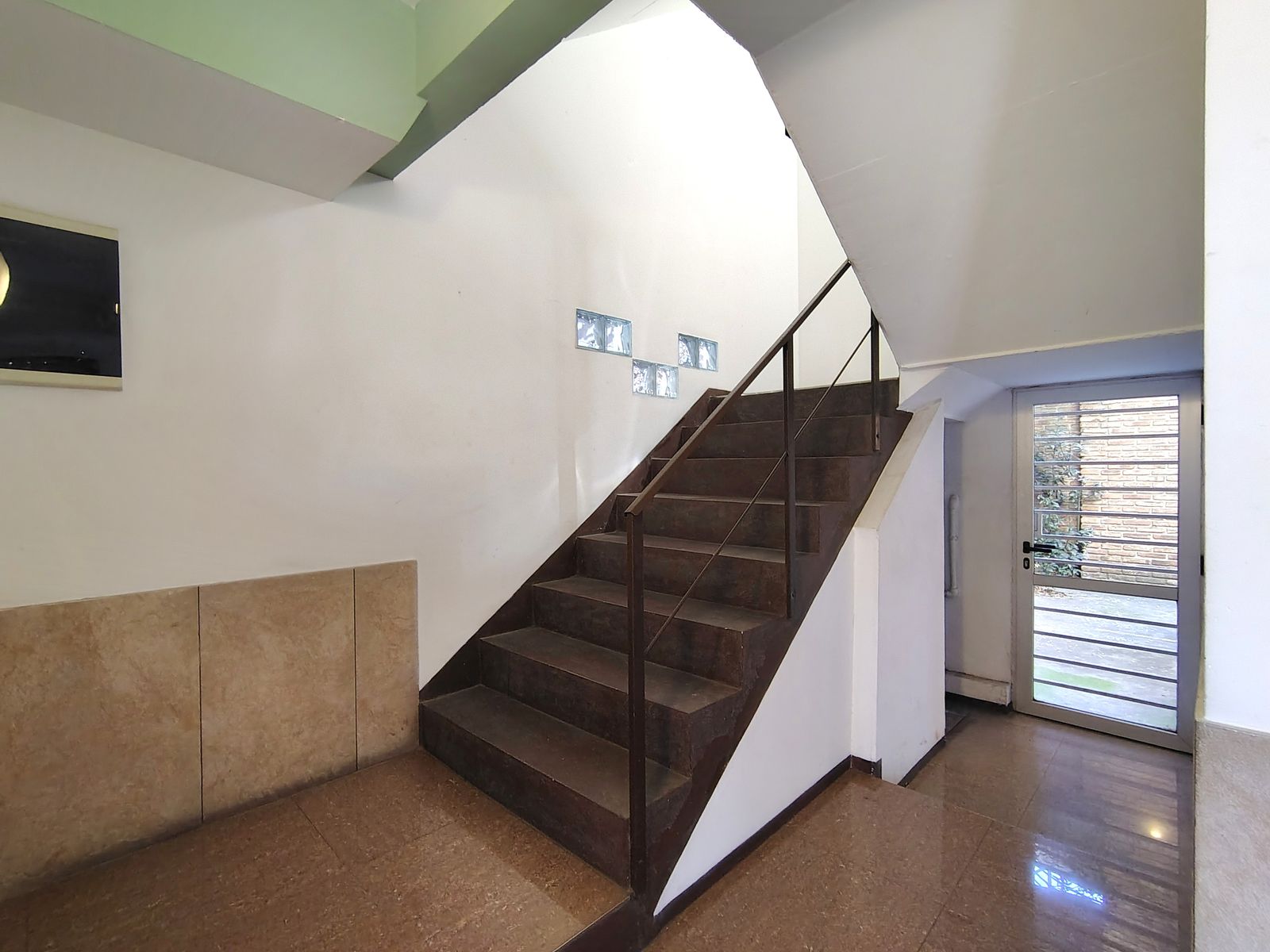 Depto. en Venta 3 Amb. Haedo Chico al Frente Cochera — foto 2