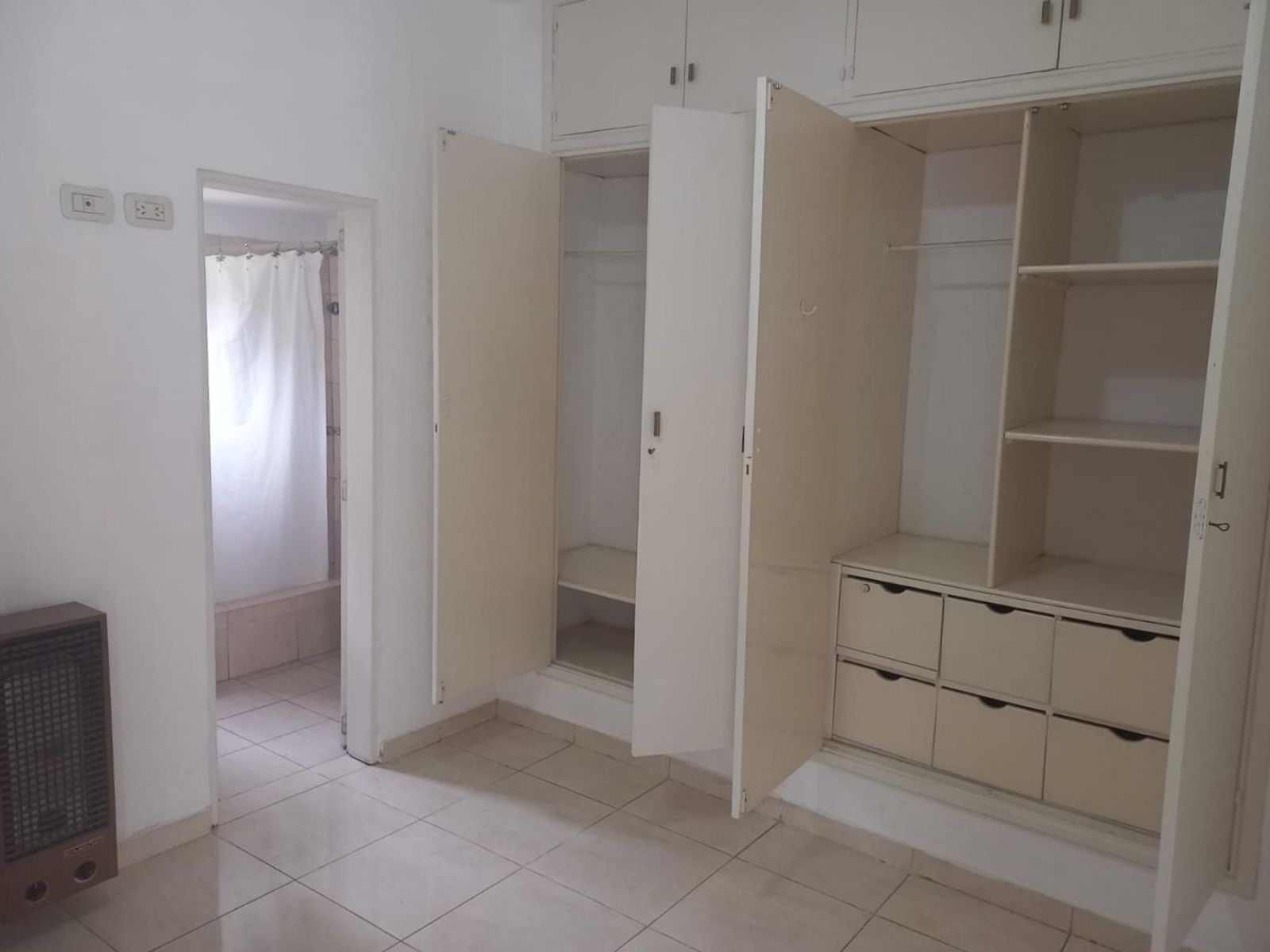 Casa en Venta PH 3 ambientes Fondo y Garaje Haedo Norte - 13