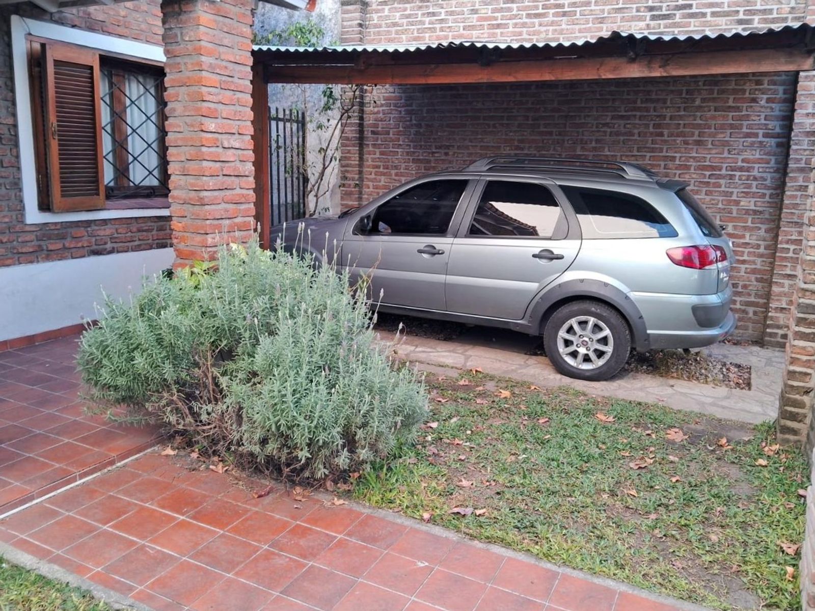 Chalet en Venta 4 ambientes Cochera Jardin Fondo Haedo Norte - 4