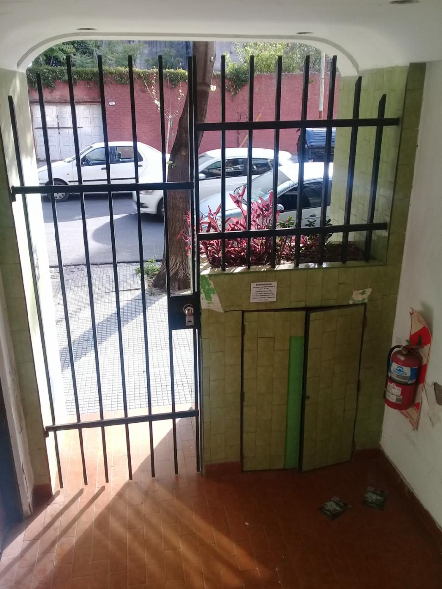 PH - DPTO DE 2 Y 1/2 AMBIENTES - SIN EXPENSAS — foto 7