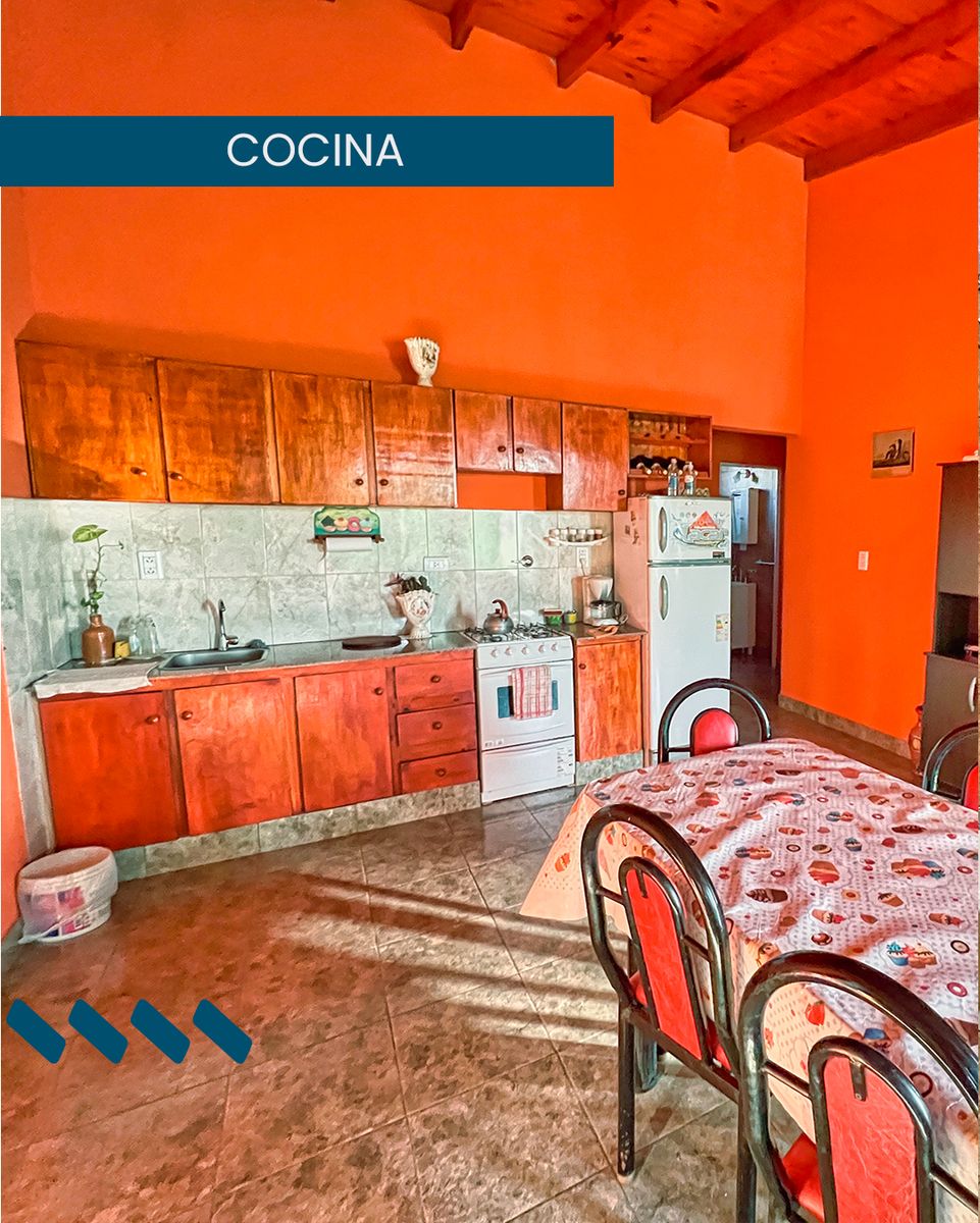 Casa con Departamento Adjunto en Venta .San José . 80 + 38 m2.Lote de323 m2. Ideal para Renta o Familia Grande — foto 3