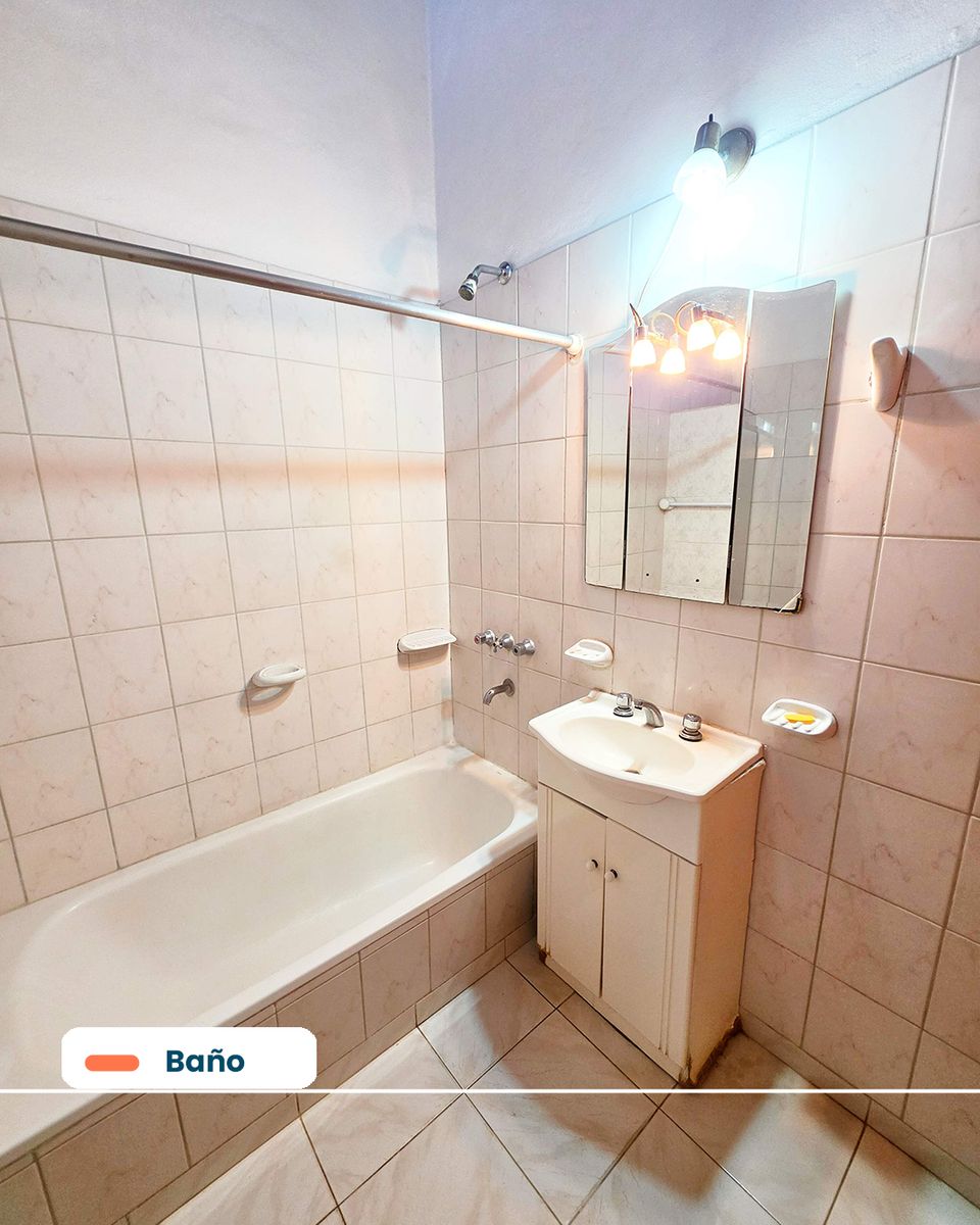Casa céntrica apta crédito en San José | 4 dormitorios - 7