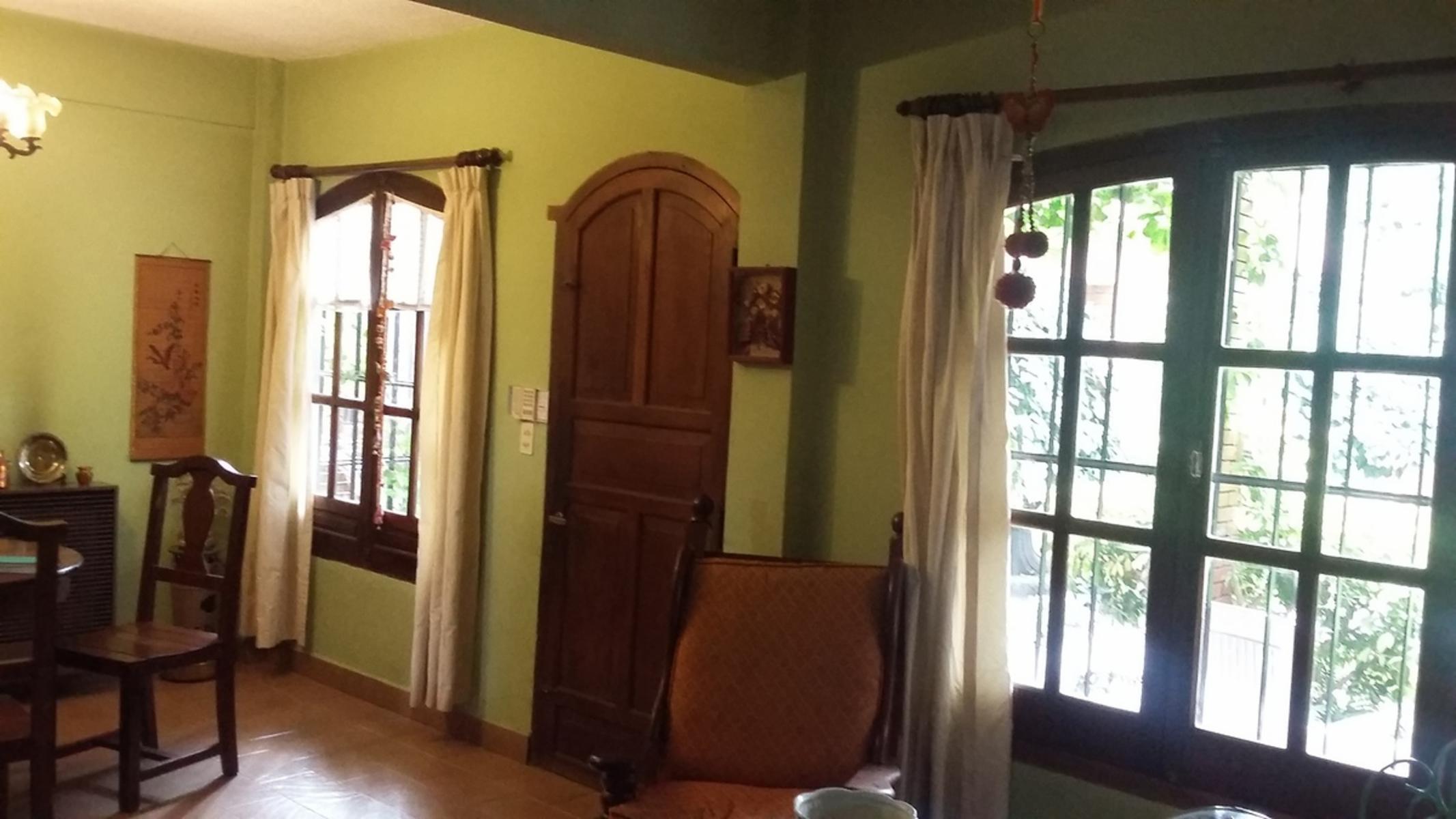 CASA DOS PLANTAS 4 AMBIENTES.-IMPECABLE!! — foto 14