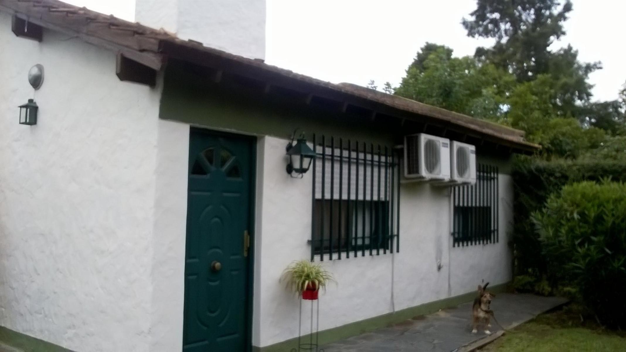 CASA TRES AMB.PARQUE PILETA.APTA CREDITO BANCARIO!!! LOTE 10X36M BOMBA SUMERGIBLE POZO ABSORVENTE GALPON — foto 13