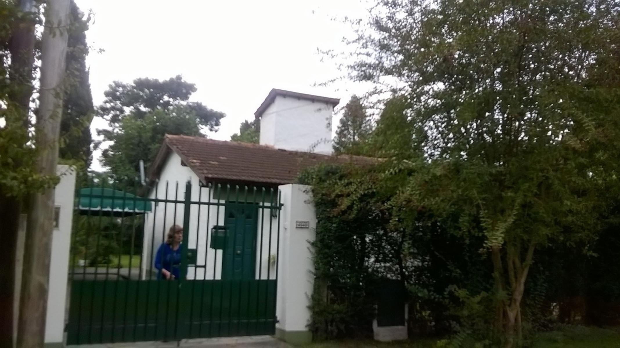 CASA TRES AMB.PARQUE PILETA.APTA CREDITO BANCARIO!!! LOTE 10X36M BOMBA SUMERGIBLE POZO ABSORVENTE GALPON — foto 15