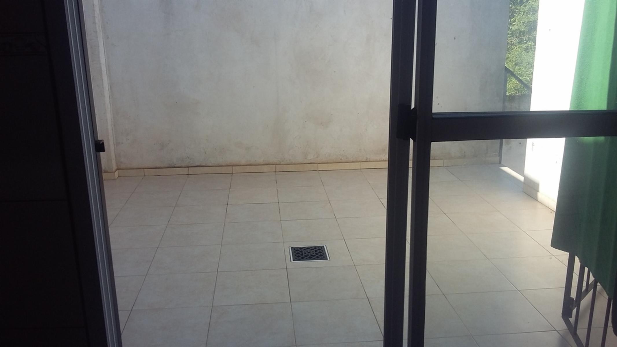 DEPARTAMENTO TRES AMB.PATIO.PLANTA ALTA-ESP VEHIC.A ESTRENAR!!!! — foto 2