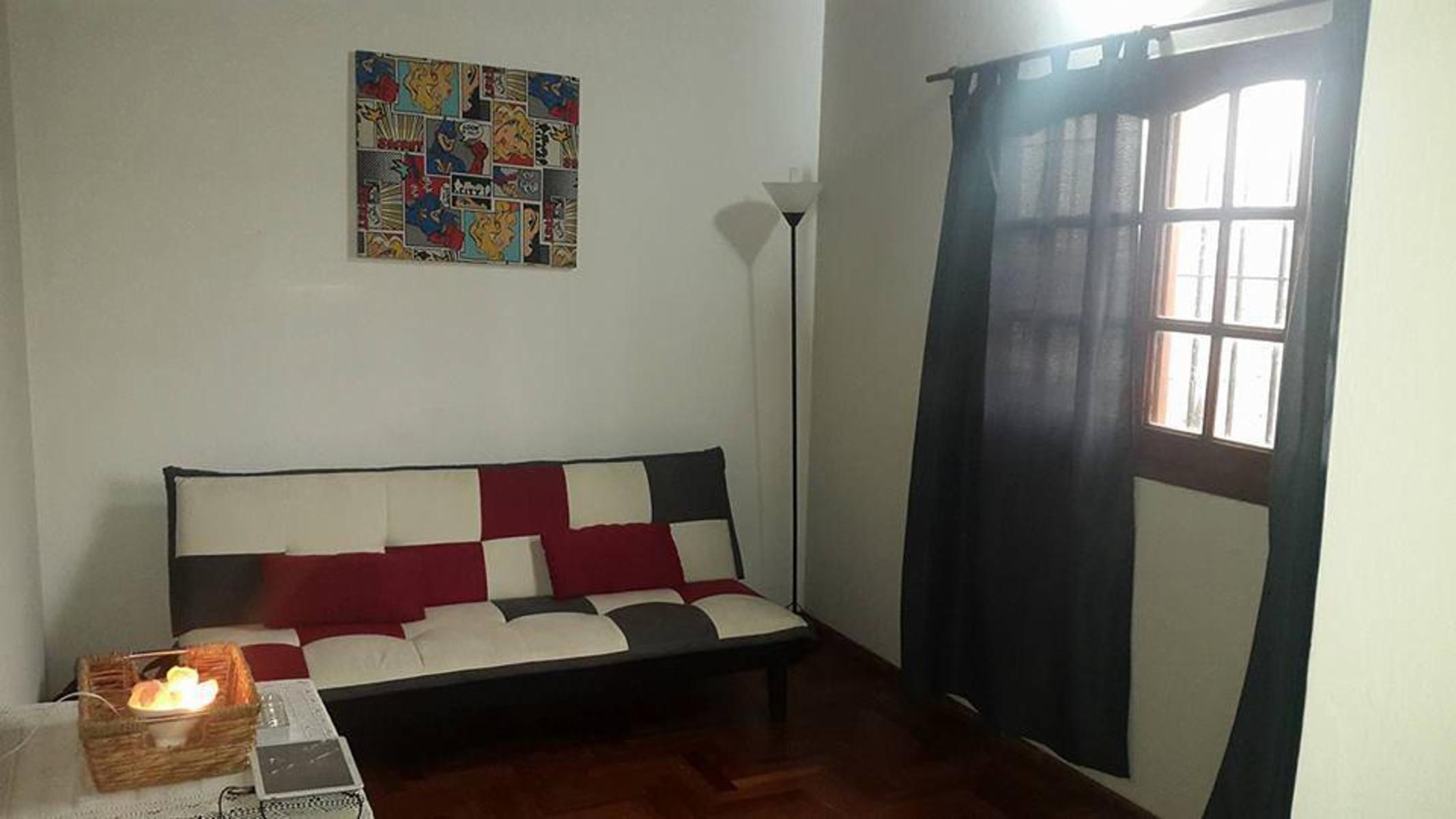 IMPECABLE PROPIEDAD-DOS PLANTAS 4 AMBIENTES — foto 6