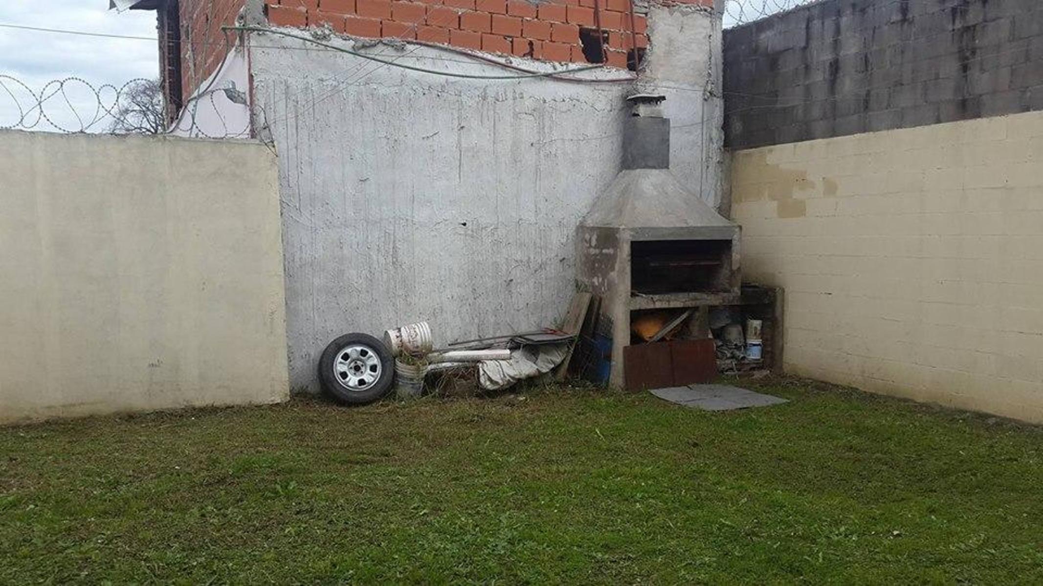 IMPECABLE PROPIEDAD-DOS PLANTAS 4 AMBIENTES — foto 9