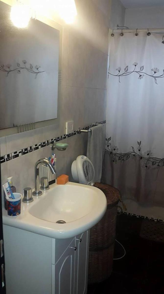 IMPECABLE PROPIEDAD-DOS PLANTAS 4 AMBIENTES — foto 13