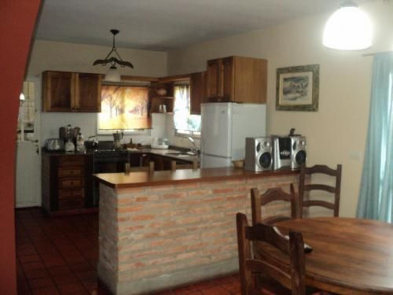 CASA IMPECABLE DOS PLANTAS/ 3 DORM-PROXIMA A RUTA 8.-ZONA DE QUINTAS - 1