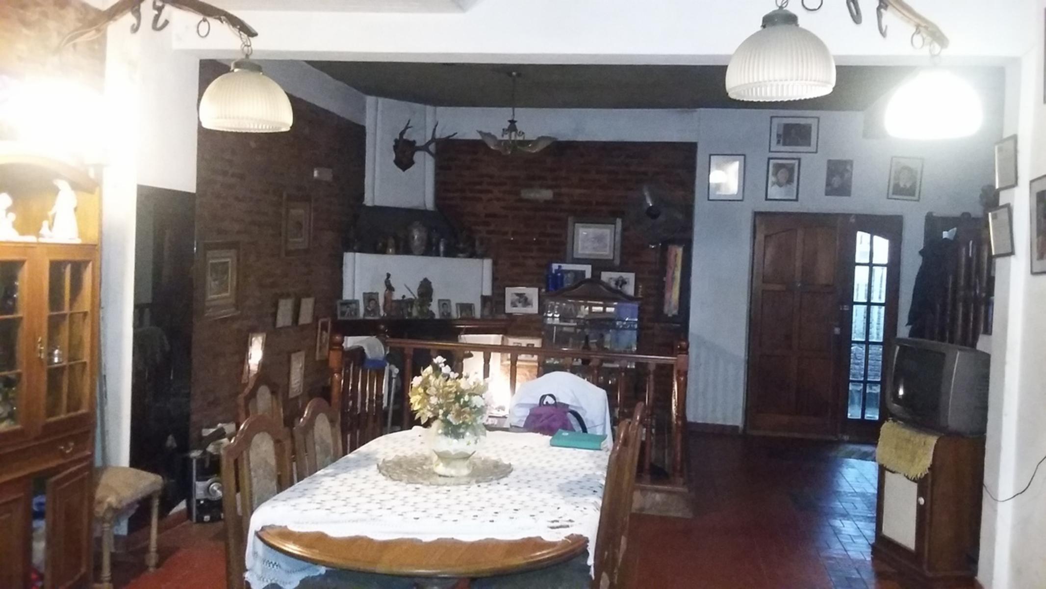 IMPORTANTE PROPIEDAD.DESTINO PROFESIONAL O COMERCIAL!!! — foto 7