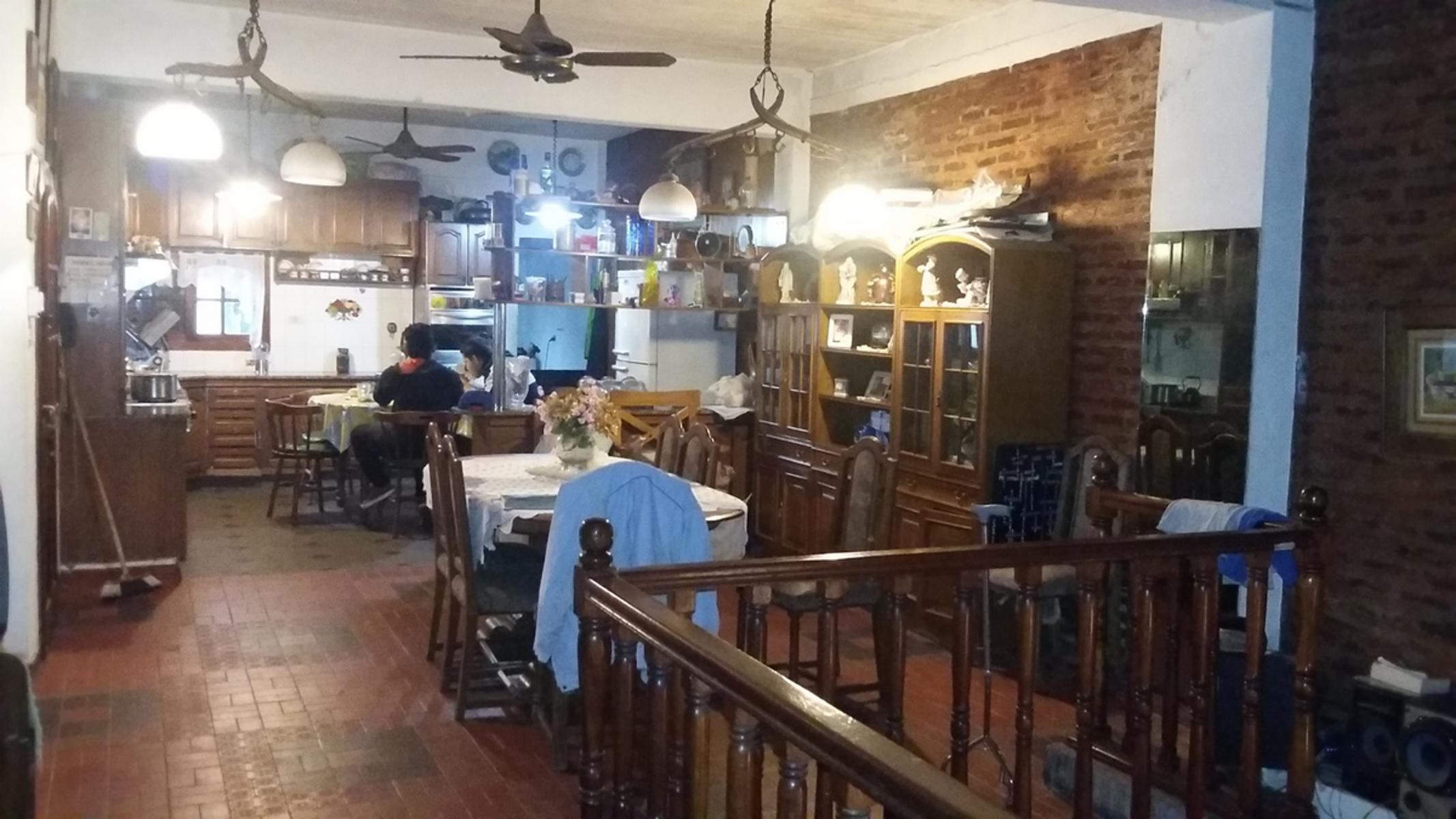 IMPORTANTE PROPIEDAD.DESTINO PROFESIONAL O COMERCIAL!!! — foto 8