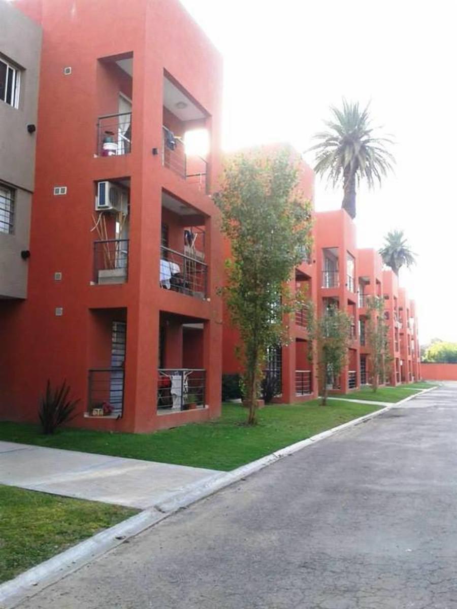MONOAMBIENTE.COCHERA Y BALCON.VILLA CARMELA-ESCUCHA PROPUESTAS.PERMUTARIA!!!!! — foto 2