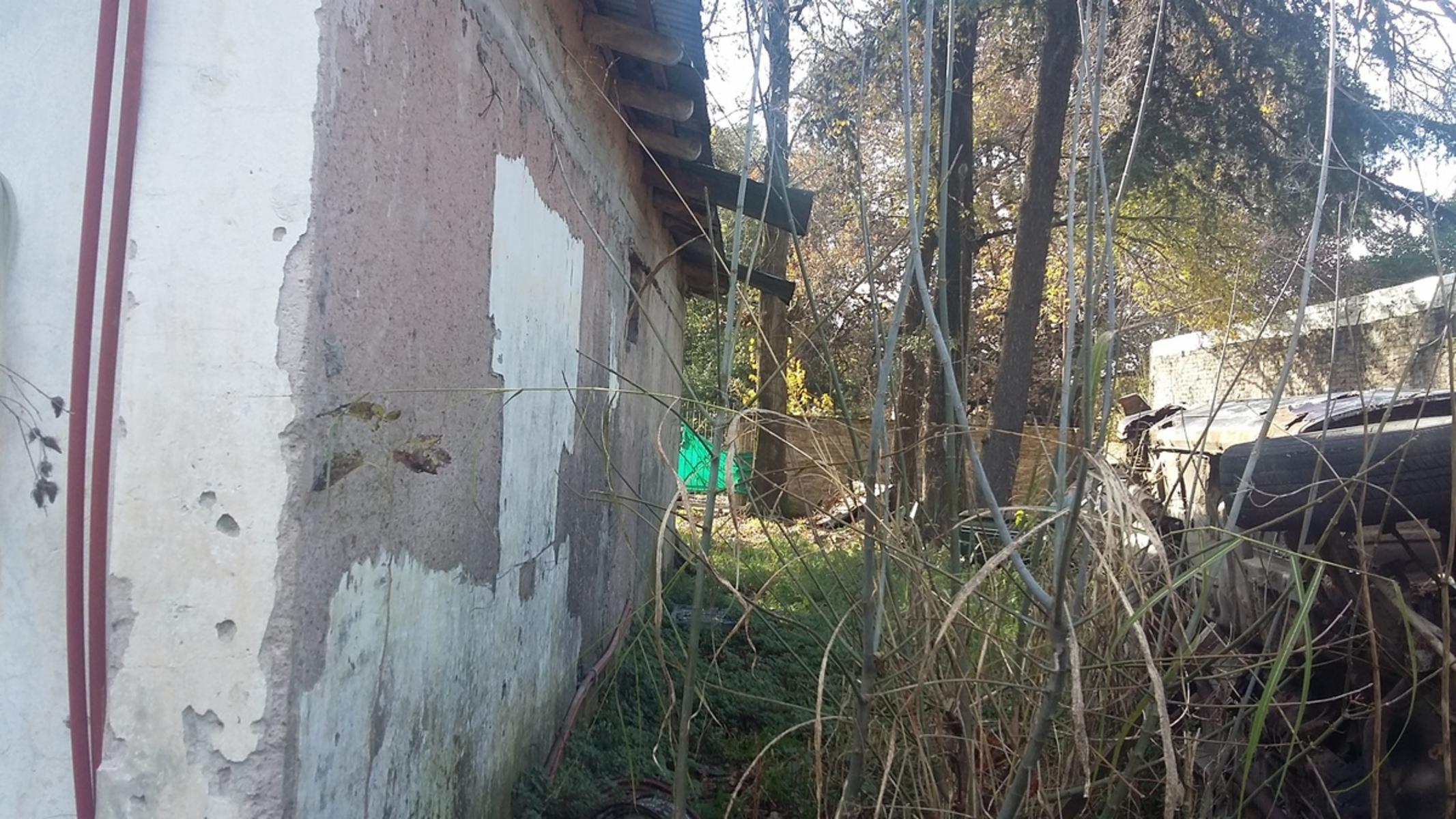 VENTA-LOTE 20X43M-CASA-LOCAL-Y CIMIENTOS PARA DOS DPTOS. - 2