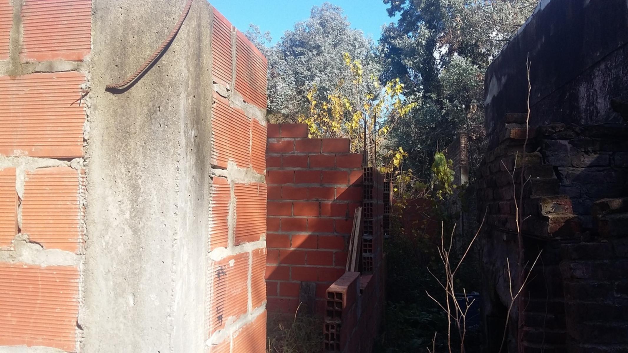 VENTA-LOTE 20X43M-CASA-LOCAL-Y CIMIENTOS PARA DOS DPTOS. - 4