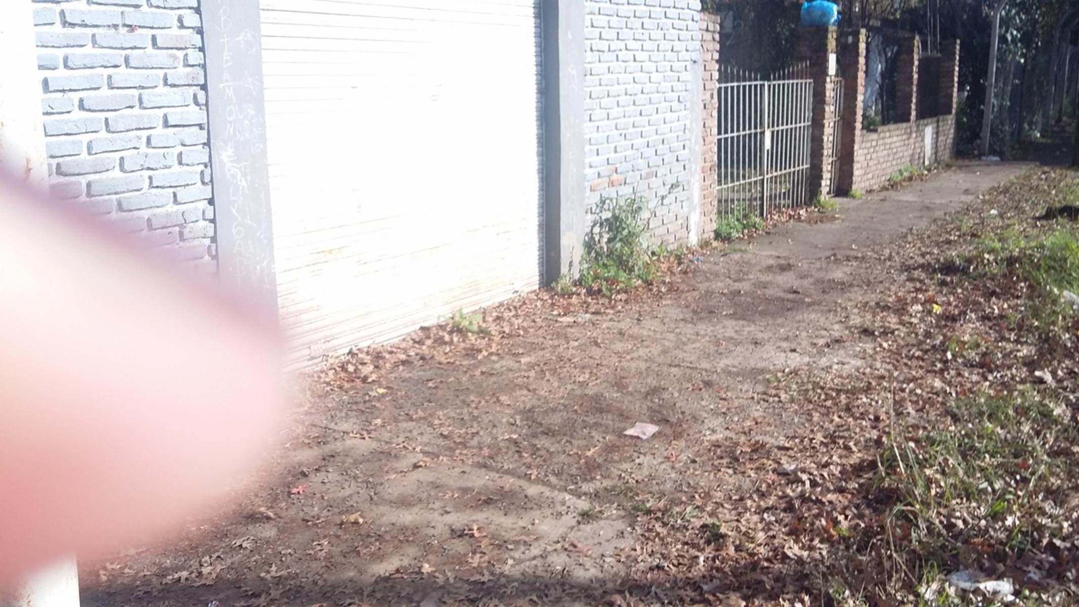VENTA-LOTE 20X43M-CASA-LOCAL-Y CIMIENTOS PARA DOS DPTOS. - 9