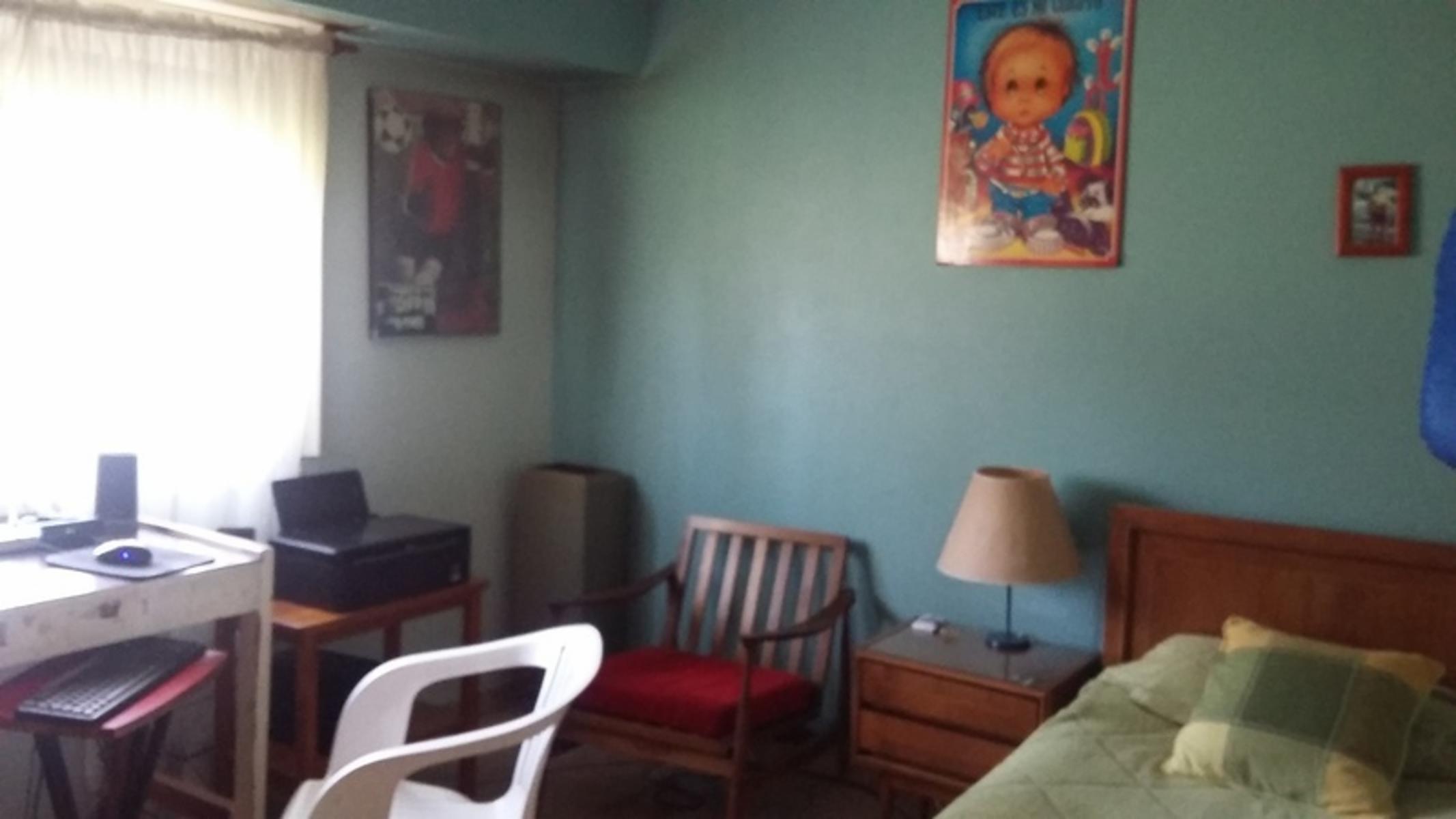 VENTA-CASA EN MUY LINDA ZONA- IMPORTANTE LOTE-SOLIDA CONSTRUCCION-PILETA — foto 6