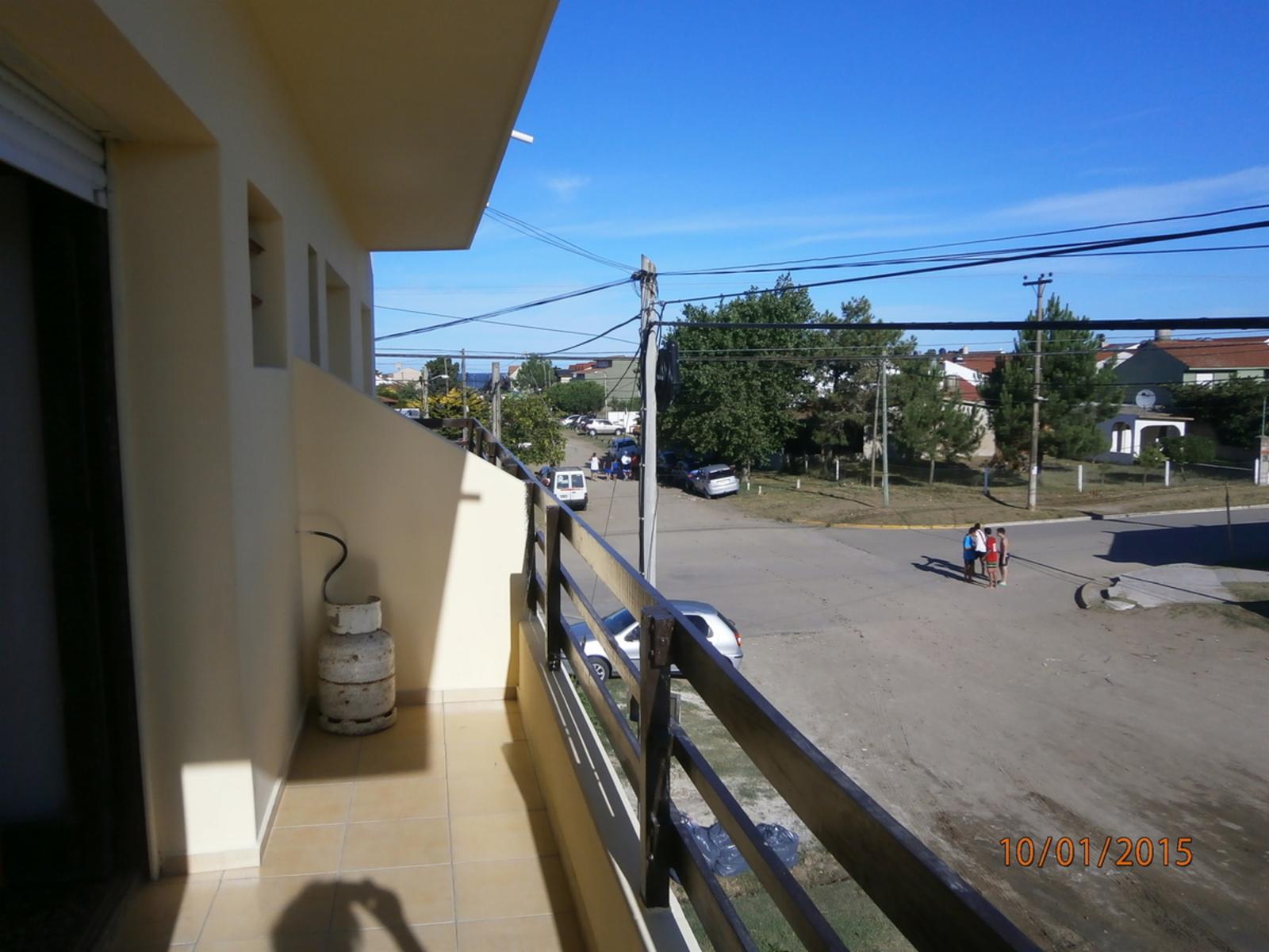 EDIFICIO CINCO DPTOS -APTO CREDITO BANCARIO-ZONA RESIDENCIAL-MAR DEL TUYU - 3