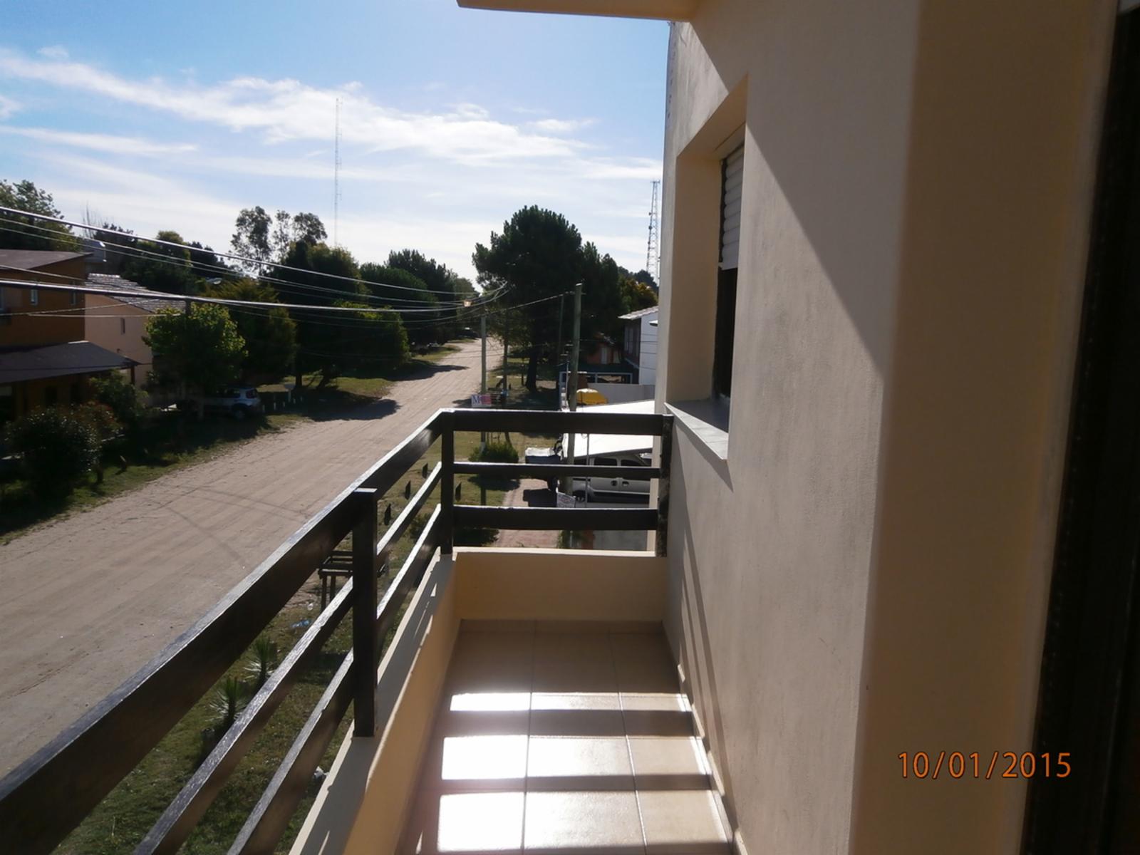 EDIFICIO CINCO DPTOS -APTO CREDITO BANCARIO-ZONA RESIDENCIAL-MAR DEL TUYU - 4