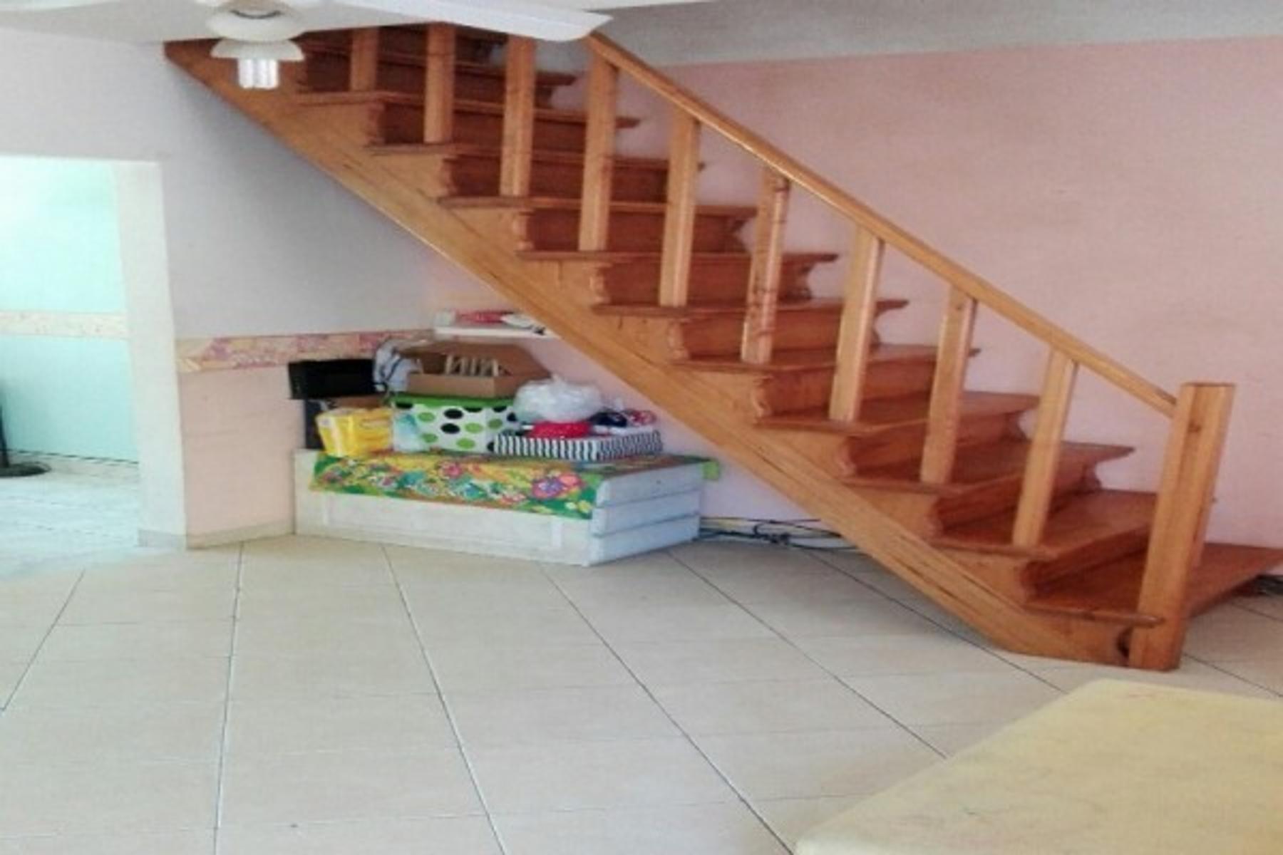 CASA EN VENTA-DOS PLANTAS-PILETA COCHERA X 2-APTA CREDITO BANCARIO!!!