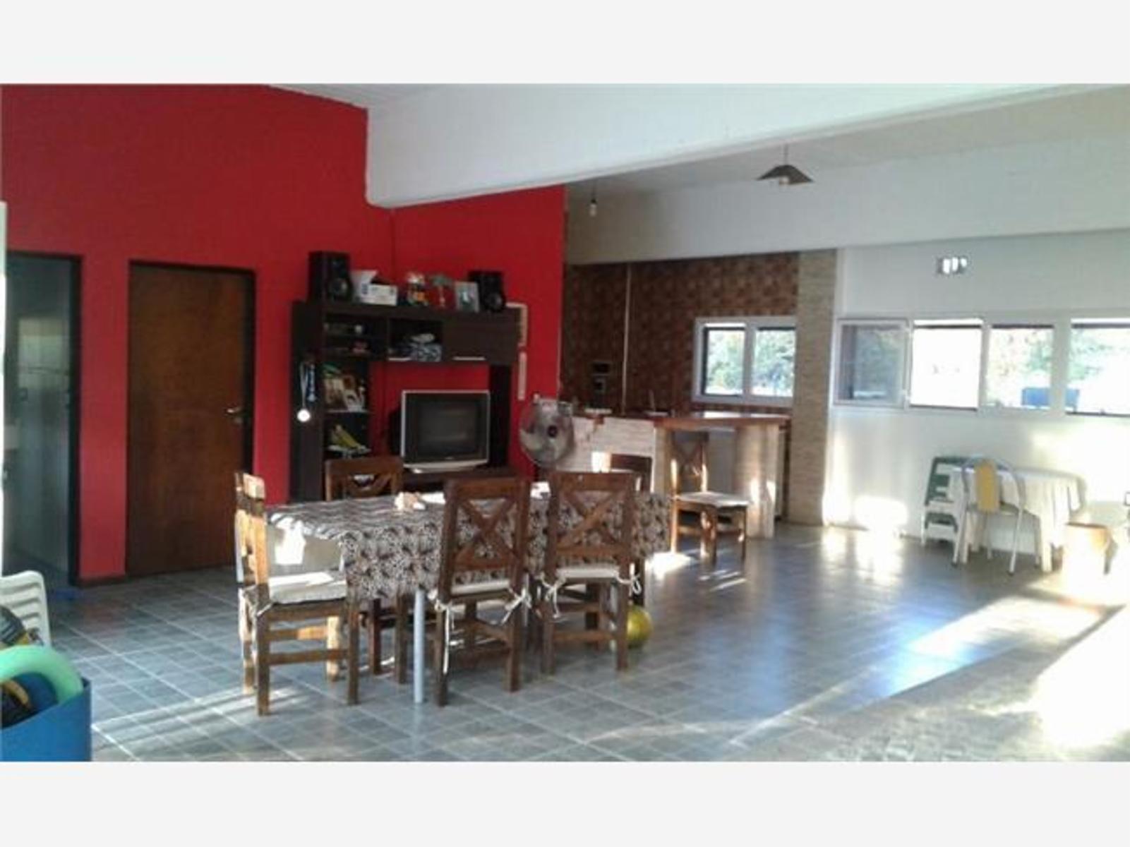 HERMOSA CASA CON DETALLES DE CATEGORIA Y VISTA AL GOLF — foto 2