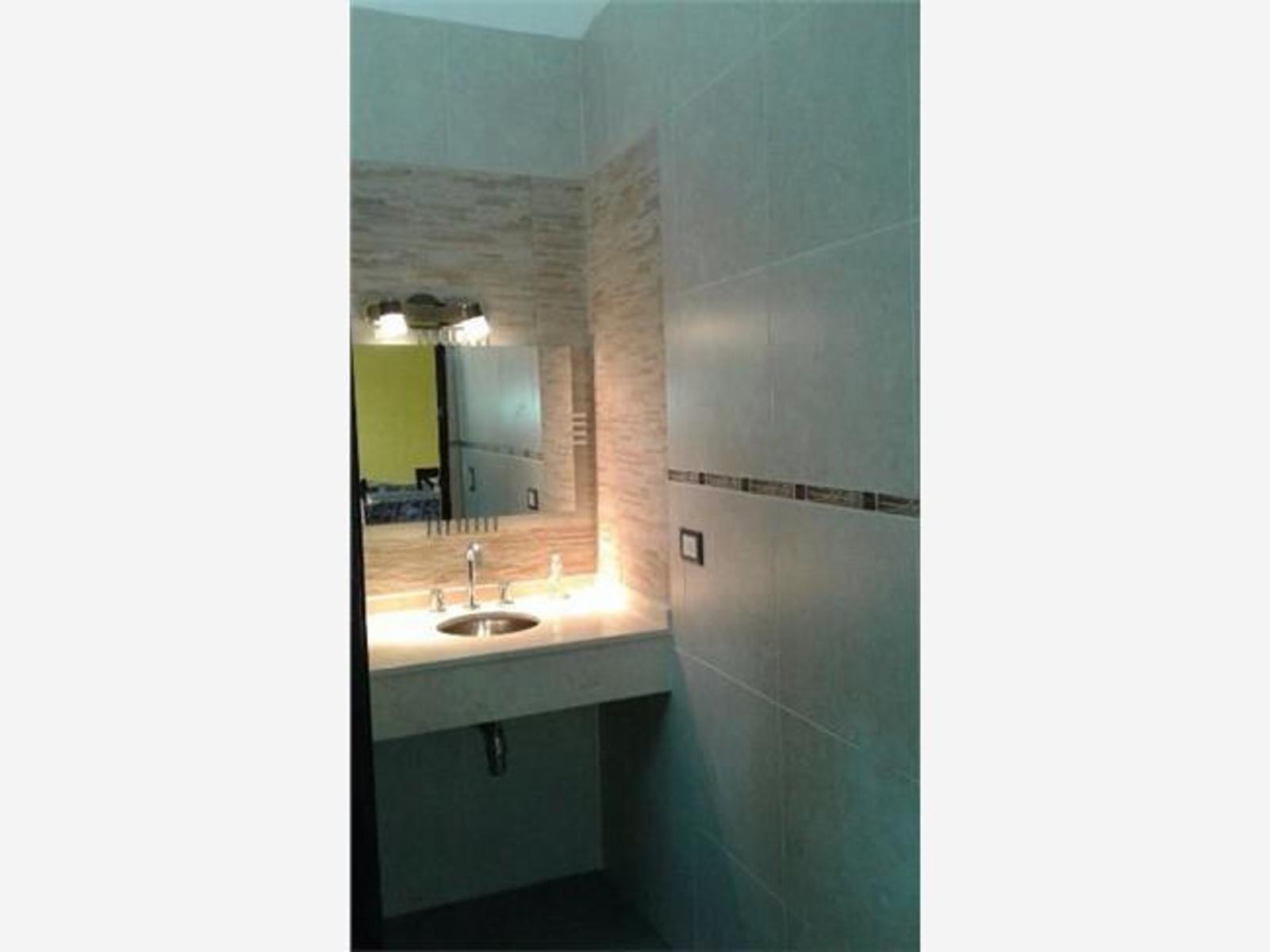 HERMOSA CASA CON DETALLES DE CATEGORIA Y VISTA AL GOLF — foto 8