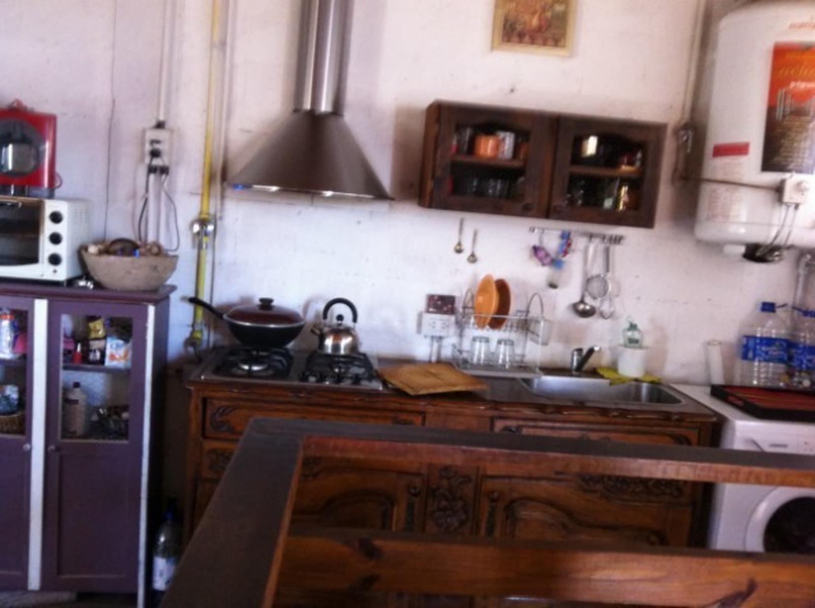 VENTA-CASA EN BARRIO CENTRICO-APTA DOS FAMILIAS O PROFESIONAL!!CONVERSABLE!!! — foto 2
