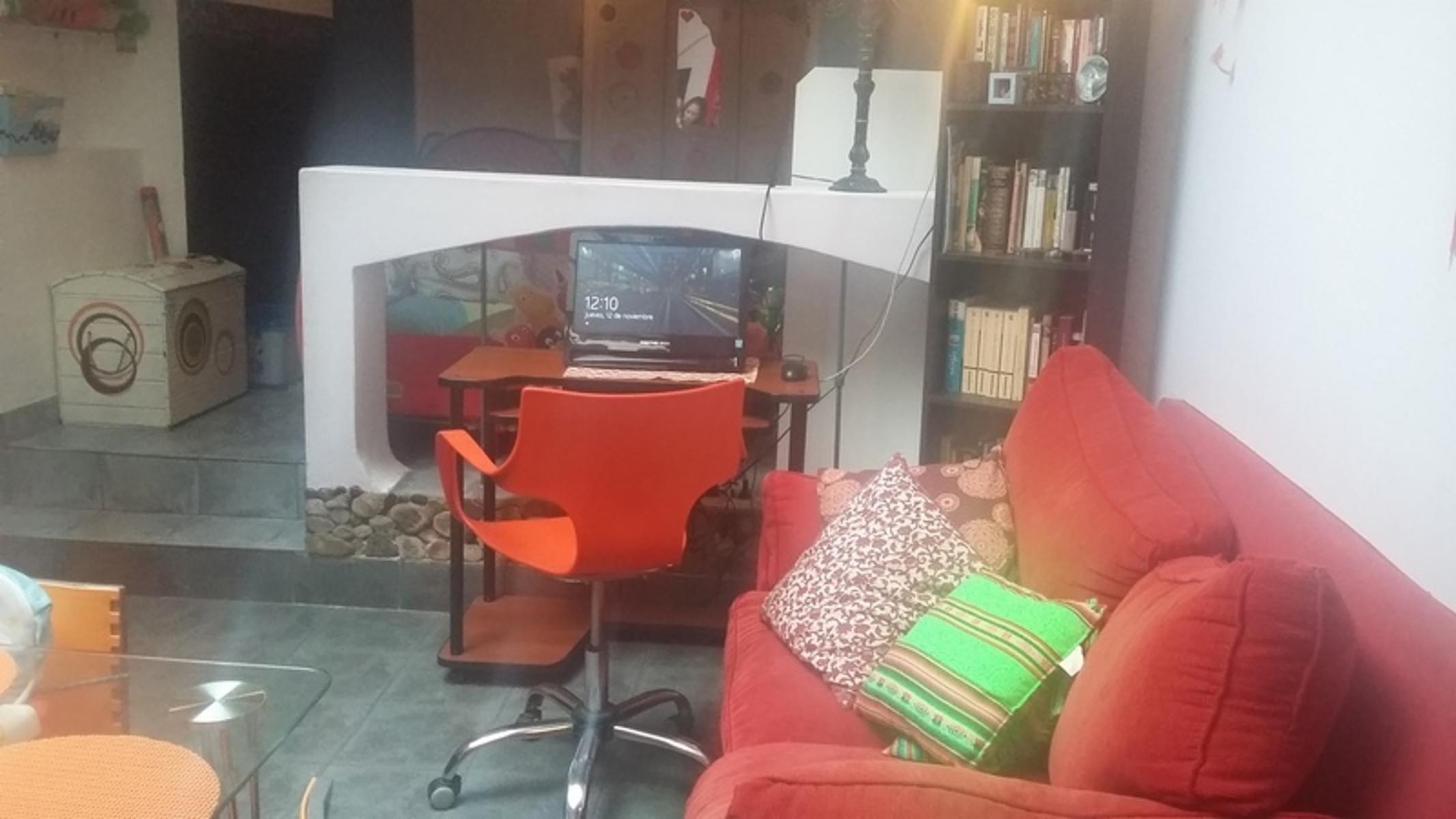 VENTA-CASA EN BARRIO CENTRICO-APTA DOS FAMILIAS O PROFESIONAL!!CONVERSABLE!!! — foto 9