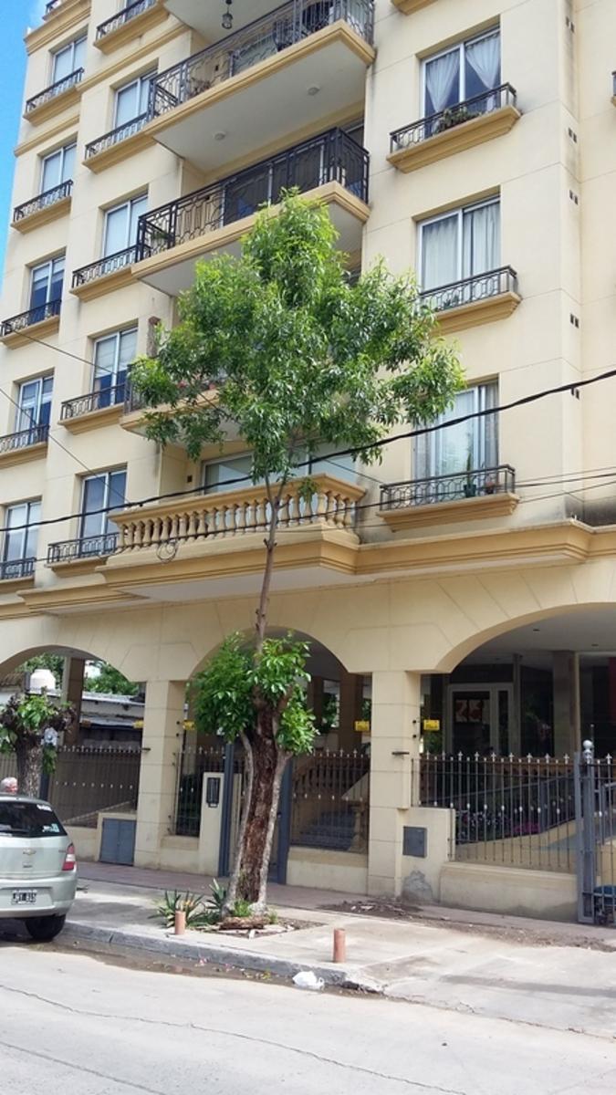 VENTA-DPTO TRES AMB-BALCON-CATEGORIA-IMPECABLE UNICO POR SU ESTADO!!! — foto 2