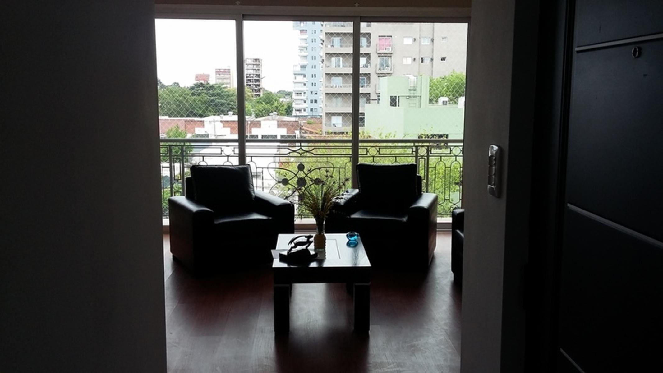 VENTA-DPTO TRES AMB-BALCON-CATEGORIA-IMPECABLE UNICO POR SU ESTADO!!! — foto 7